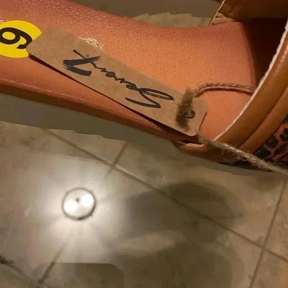 Seven7 Pearly Comfort Leopard Print Slides - Picture 5 of 6